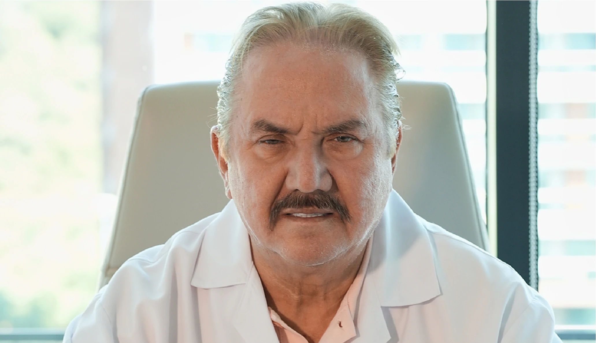 Dr Ferit Kargaş, médico generalista da clínica Elithair