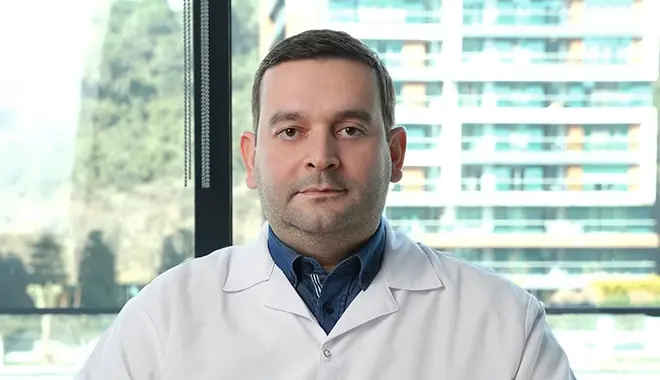 Dr. Emre Badur Especialista em anestesia e reanimação na Elitklinik